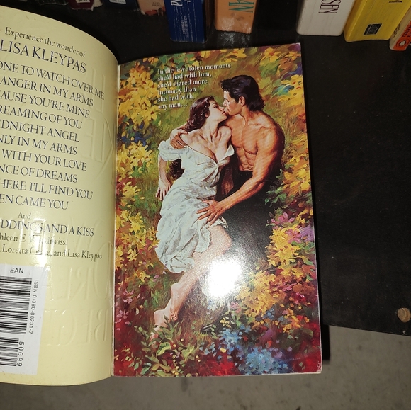 Where Dreams Begin by Lisa Kleypas 2000 Used PB - Picture 6 of 6